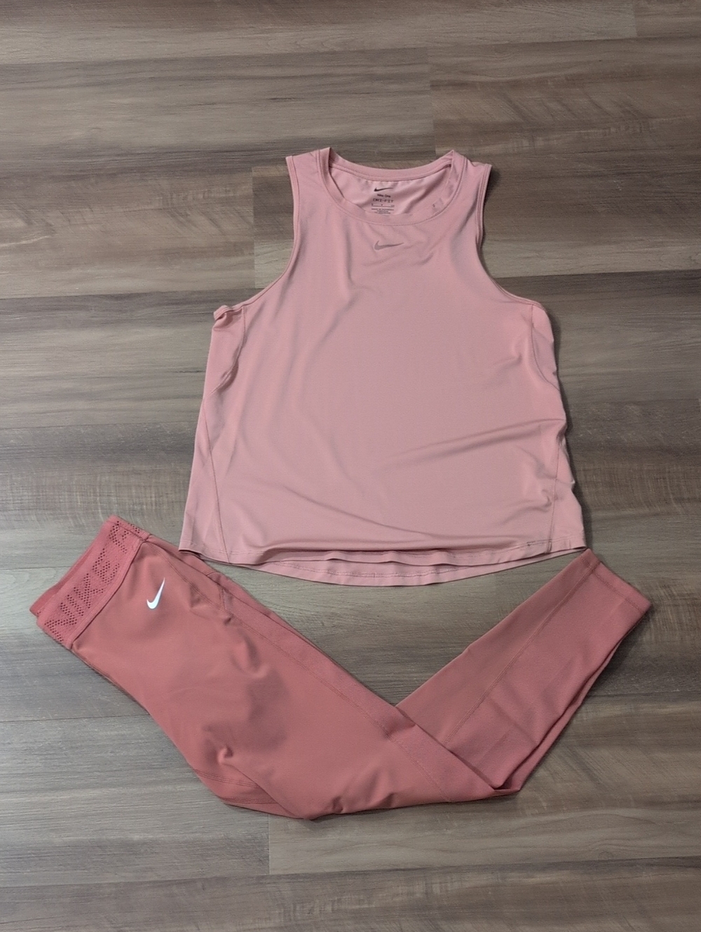 Nike Pro Canyon Pink Leggings and Nike Dri-Fit Rust Pink Tank Top, Size S